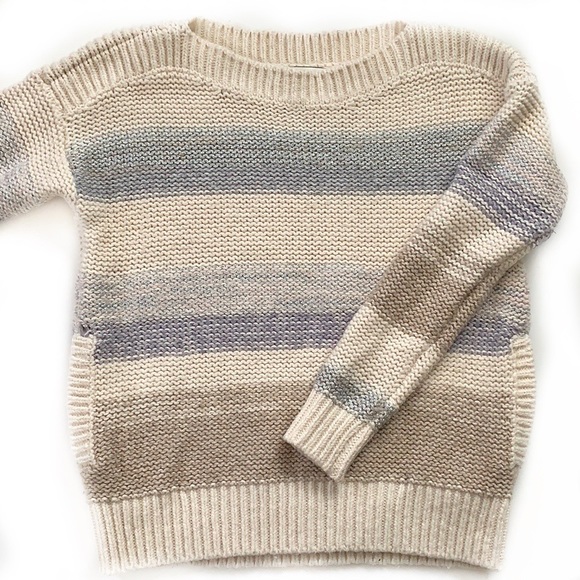 Victoria's Secret Sweaters - Victoria’s Secret • Chunky Sweater